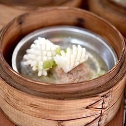 ปลาหมึกแต้มหมู