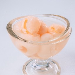 ลิ้นจี่ลอยแก้ว