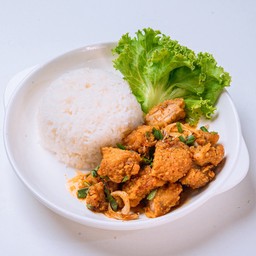 ข้าวยำไก่แซ่บ