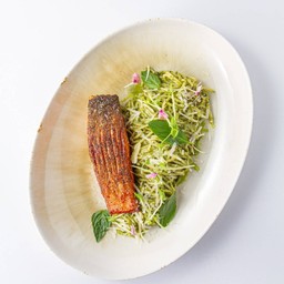 สปาเก๊ตตี้ เพสโต้แซลม่อน