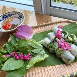 โรลผักสด