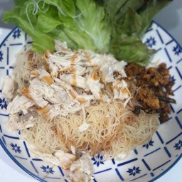 หมี่คลุกไก่ฉีก Lucky8 เอ้ก อี เอ้ก เอ้ก วิชั่นสมาร์ทไลฟ์ ซอย}9