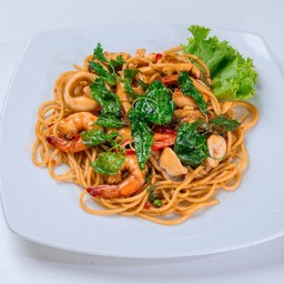 สปาเก็ตตี้กะเพรา ทะเล