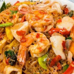 วุ้นเส้นผัดขี้เมา