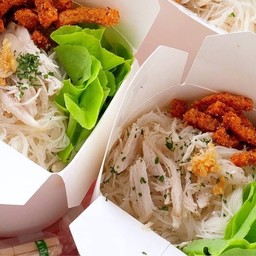 เดอะเฟลม หมี่คลุกไก่ฉีก
