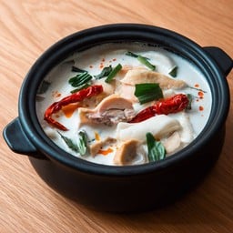 ต้มข่าไก่ Tom Kha Gai