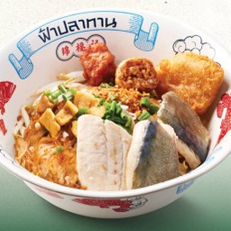 ก๋วยเตี๋ยวเนื้อปลาจะละเม็ดทอง