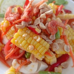 ตำไทยข้าวโพดไข่เค็ม