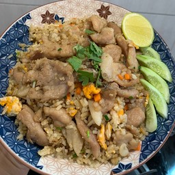 ข้าวผัด (ใส่แค่แครอทและต้นหอม)