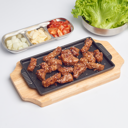 1. สันคอหมูย่าง หมักซอส กระทะร้อน