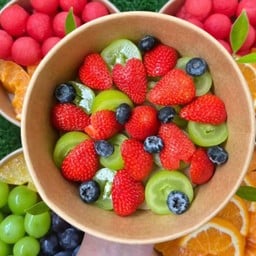 VitaFruits (ผลไม้ปอกสด)