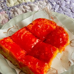 ขนมปังปิ้งเนยนมสตอเบอร์รี่