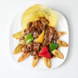 เนื้อ ออสเตรเลียสไลซ์ผัดต้นหอมญี่ปุ่นซอสพริกไทยดำ (L)