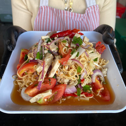 ยำมาม่า หมูสับ,หมูยอ,