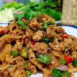 ก้อยคั่วหมูมะนาว