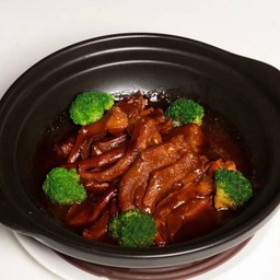 ขาห่านอบซอสเป๋าฮื้อ (M)