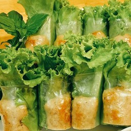 แหนมโรล 8 คำ