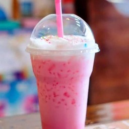 สตอเบอรี่นมสดเย็น