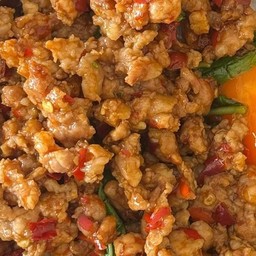 กระเพราหมูสับ