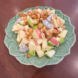 สลัดผลไม้ Fruit Salad (The Baguette Style)