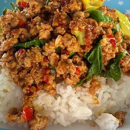 ข้าว + กระเพราหมูสับ