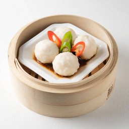 ลูกชิ้นปลาหมึกนึ่งซอสสไตล์หงเปา ( ติ่มซํา / Dim sum )