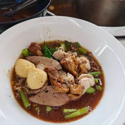 ก๋วยเตี๋ยวหมูน้ำตก ประชาราษฎร์