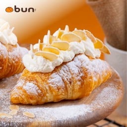 ครัวซองต์ครีมมี่อัลมอนด์