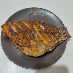 ปลานิลแดดเดียวทอด
