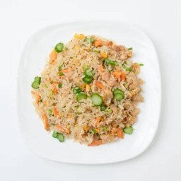 ข้าวผัด ปลาเค็มและไก่หั่นเต๋า (S)