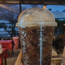 โค้กใส่น้ำแข็ง