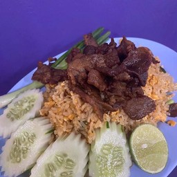 ข้าวผัดหมูจานใหญ่