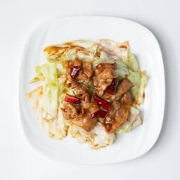 หมูสามชั้นผัดกะหล่ำปลีใส่พริกแห้ง (M)