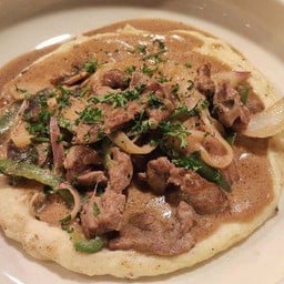 สโตรกานอฟเนื้อ (Beef Stroganoff)