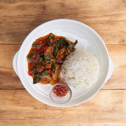 ข้าวราดกะเพราปลากระป๋อง