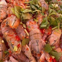 ยำแซ่บเจ้กระแต ตลาดคุณนาย