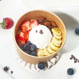 Greekky berry banana