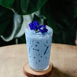 นมสดอัญชัน