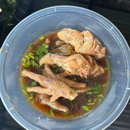 ตีนไก่ น่องไก่ตุ๋น