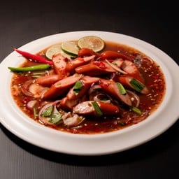 ยำไส้กรอก