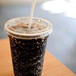 โค้กใส่แก้ว