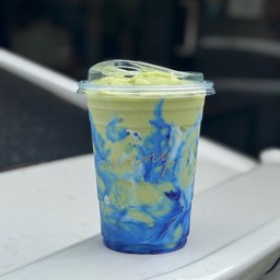 Coconut cloud smoothies