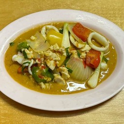 ปลาหมึกผัดไข่เค็ม