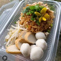 หมี่ไก่ฉีก โครตแซ่บ by อาหมวย