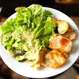 สลัดอกไก่