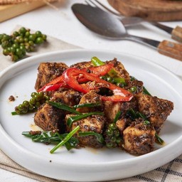 ไก่นุ่มผัดพริกไทยดำ 229 kcal