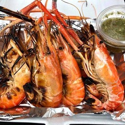 กุ้งเผา ไซส์ 10-12 ตัวโล ( ครึ่งกิโล )