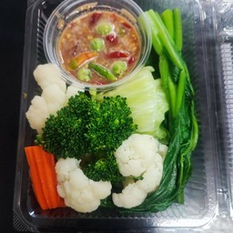 ผักลวกรวม+น้ำพริกกะปิ