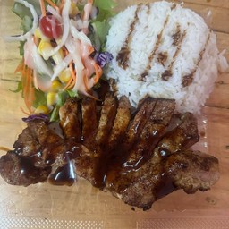 ข้าวสเต็กโคขุน