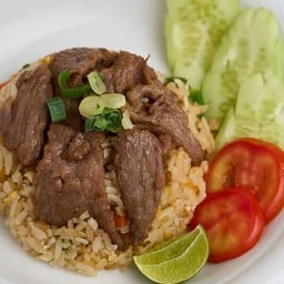 ข้าวผัดเนื้อ